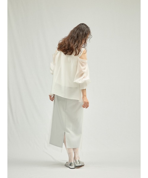 DOLLUPOOPS（ドールアップウップス）の「ショルダーオープンレイヤードライクブラウス（シャツ/ブラウス・レディース・オフホワイト/ブラック・38）」の5枚目の写真