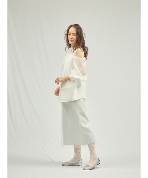 DOLLUPOOPS（ドールアップウップス）の「ショルダーオープンレイヤードライクブラウス（シャツ/ブラウス・レディース・オフホワイト/ブラック・38）」の6枚目の写真