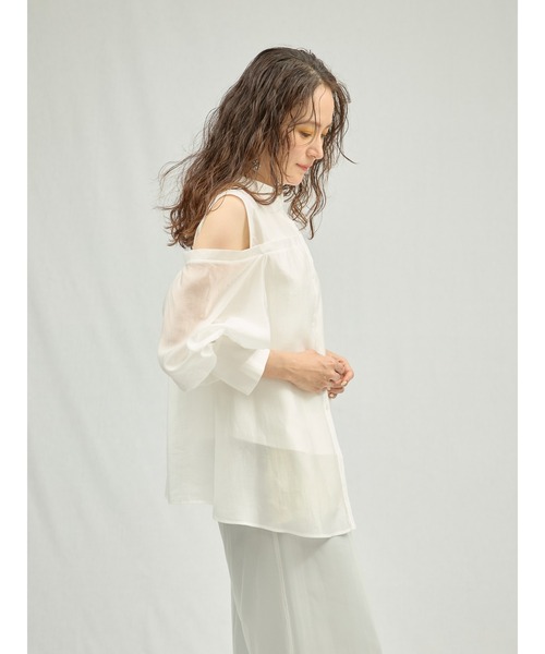 DOLLUPOOPS（ドールアップウップス）の「ショルダーオープンレイヤードライクブラウス（シャツ/ブラウス・レディース・オフホワイト/ブラック・38）」の8枚目の写真