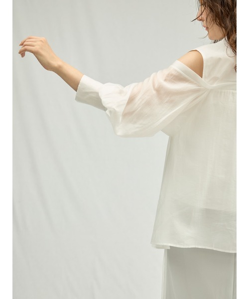 DOLLUPOOPS（ドールアップウップス）の「ショルダーオープンレイヤードライクブラウス（シャツ/ブラウス・レディース・オフホワイト/ブラック・38）」の14枚目の写真