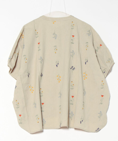 チチカカ（チチカカ）の「フルール刺繍ブラウス【WEB限定】（シャツ/ブラウス・レディース・ネイビー/ベージュ/グリーン・FREE）」の4枚目の写真