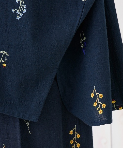 チチカカ（チチカカ）の「フルール刺繍ブラウス【WEB限定】（シャツ/ブラウス・レディース・ネイビー/ベージュ/グリーン・FREE）」の16枚目の写真