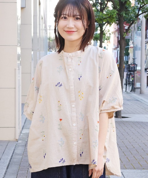 チチカカ（チチカカ）の「フルール刺繍ブラウス【WEB限定】（シャツ/ブラウス・レディース・ネイビー/ベージュ/グリーン・FREE）」の6枚目の写真