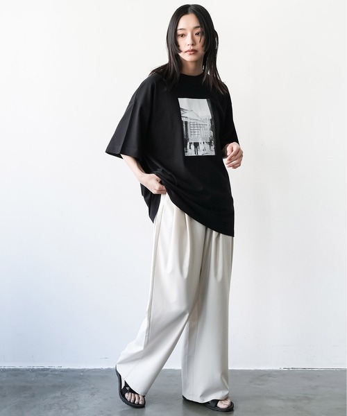 mili an deni(ミリアンデニ)の「半袖フォトプリントTシャツ(Tシャツ/カットソー・レディース・オフホワイト/ブラック/チャコールグレー・M/L)」の12枚目の写真