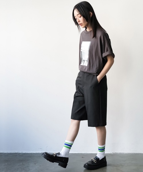 mili an deni(ミリアンデニ)の「半袖フォトプリントTシャツ(Tシャツ/カットソー・レディース・オフホワイト/ブラック/チャコールグレー・M/L)」の15枚目の写真