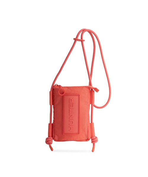 HUNTER（ハンター）の「トラベル リップストップ リサイクル ナイロン フォンポーチ（ボディバッグ/ウエストポーチ・レディース・ライトブルー/ピンク/ライトグリーン・ONE SIZE）」の3枚目の写真