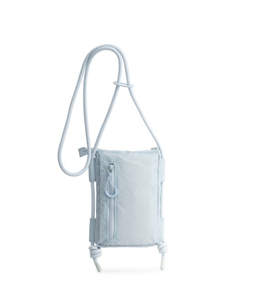 HUNTER（ハンター）の「トラベル リップストップ リサイクル ナイロン フォンポーチ（ボディバッグ/ウエストポーチ・レディース・ライトブルー/ピンク/ライトグリーン・ONE SIZE）」の4枚目の写真