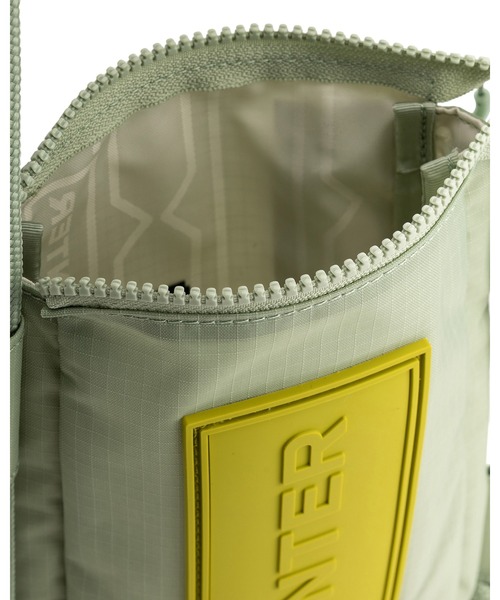 HUNTER（ハンター）の「トラベル リップストップ リサイクル ナイロン フォンポーチ（ボディバッグ/ウエストポーチ・レディース・ライトブルー/ピンク/ライトグリーン・ONE SIZE）」の19枚目の写真