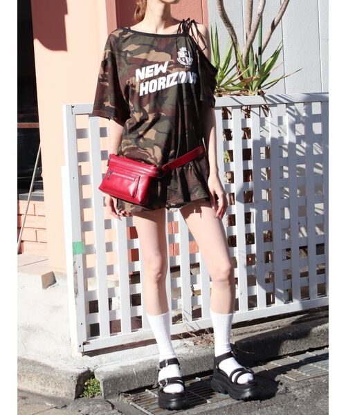 EVRIS（エヴリス）の「ユニフォームワンショルトップス（Tシャツ/カットソー・レディース・ネイビー/その他1/ブラウン・FREE）」の18枚目の写真