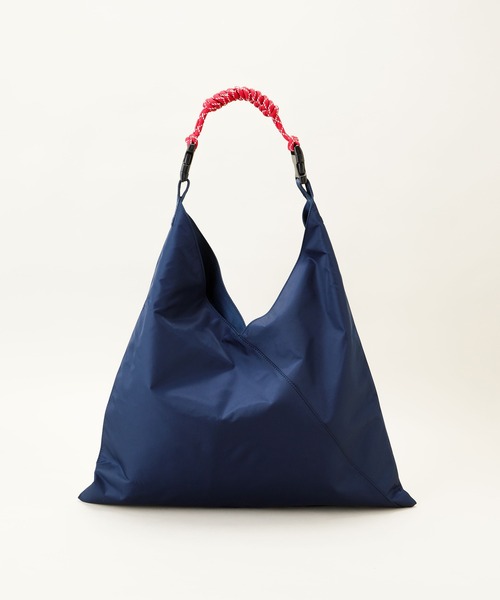 LE VERNIS（ル・ベルニ）の「LE VERNIS(ル・ベルニ)Paracord azuma bag (Nylon)（ショルダーバッグ・レディース・ブラック/ブラウン/ベージュ/ネイビー・FREE）」の4枚目の写真