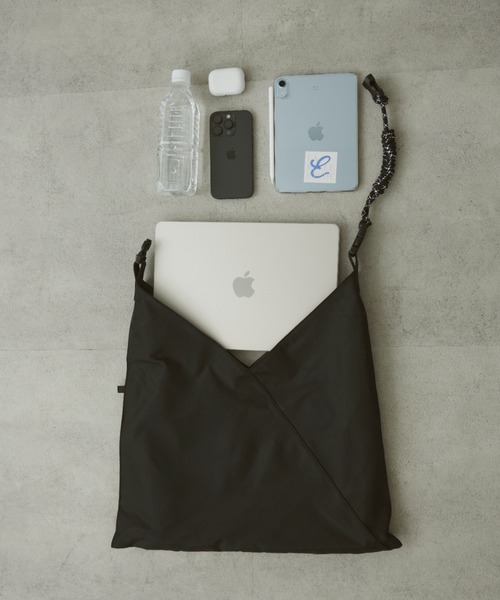 LE VERNIS（ル・ベルニ）の「LE VERNIS(ル・ベルニ)Paracord azuma bag (Nylon)（ショルダーバッグ・レディース・ブラック/ブラウン/ベージュ/ネイビー・FREE）」の18枚目の写真