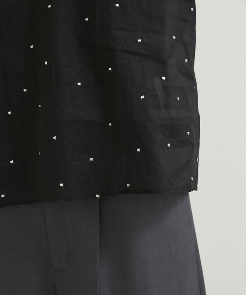 LE CERCLE par rope'(ルセルクルパーロペ)の「ラメドット刺しゅうブラウス(シャツ/ブラウス・レディース・ホワイト/ブラック/ブラウン・FREE)」の22枚目の写真