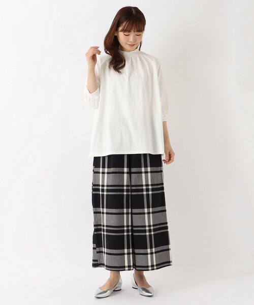 one'sterrace（ワンズテラス）の「シャーリング 6分袖綿カットソープルオーバー（Tシャツ/カットソー・レディース・ベージュ系その他7/アイボリー系8/ブラック系8・02）」の13枚目の写真