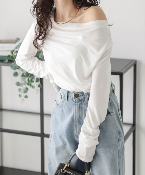 SUGAR BISKET(シュガービスケット)の「ドレープデザインロングTシャツ(Tシャツ/カットソー・レディース・ホワイト/グレー/ブラック/レッド・フリー)」の10枚目の写真