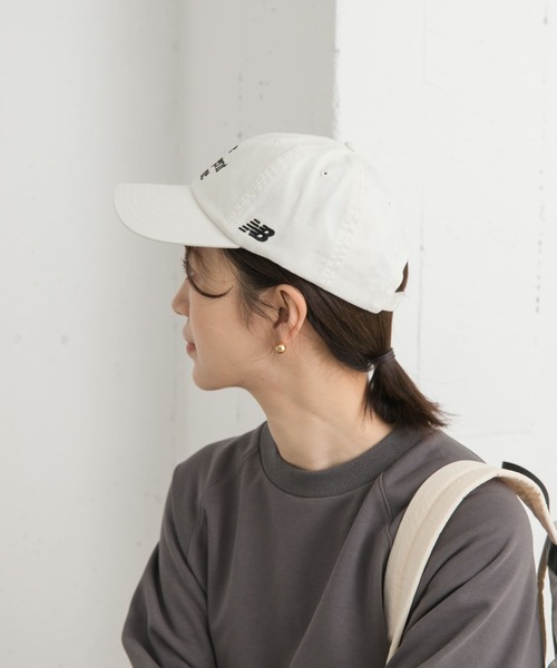 NEW BALANCE(ニューバランス)の「NEW BALANCE TheIntelligentChoiceキャップ(キャップ・レディース・オフホワイト/ブラック・ONE)」の4枚目の写真