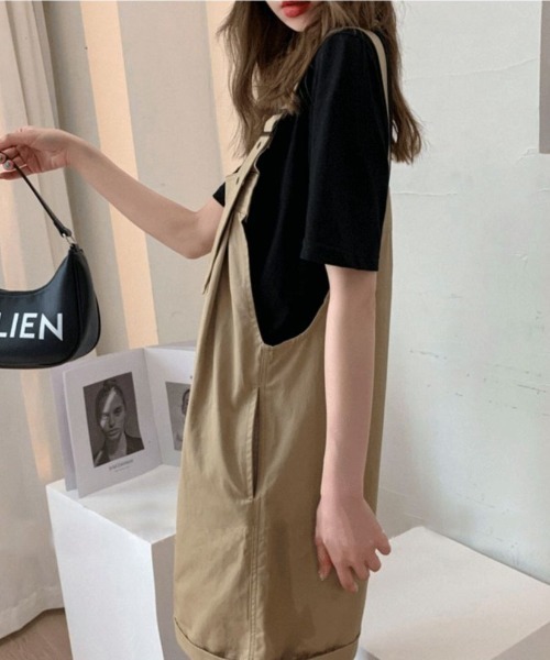 maison de LATIR（メゾンドラティール）の「ベルト調整可ショートサロペット×Tシャツ　2点セットアップ（セットアップ・レディース・ブラック/ベージュ/グリーン・M/L/XL）」の4枚目の写真