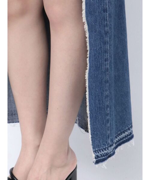 GYDA（ジェイダ）の「ハイウエストレイヤードリメイクロングデニムスカートライクショートパンツ（デニムスカート・レディース・ライトブルー/ブルー・MEDIUM/SMALL）」の21枚目の写真