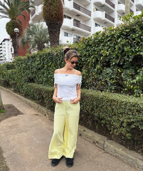 ROXY(ロキシー)の「UNDER GOLDEN TROPIC /ロキシーワイドレッグパンツ(その他パンツ・レディース・ブラウン/イエロー・SMALL/MEDIUM/LARGE)」の2枚目の写真