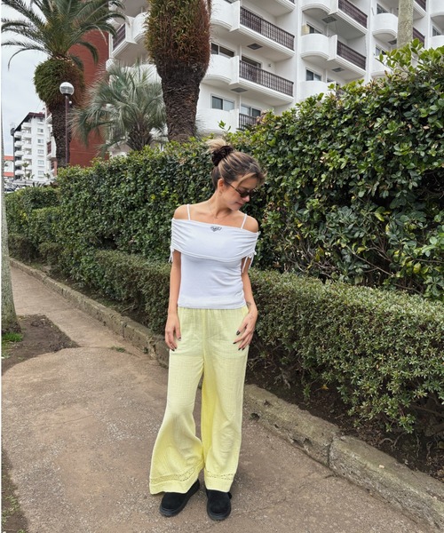 ROXY(ロキシー)の「UNDER GOLDEN TROPIC /ロキシーワイドレッグパンツ(その他パンツ・レディース・ブラウン/イエロー・SMALL/MEDIUM/LARGE)」の3枚目の写真