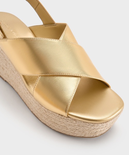 CHARLES & KEITH(チャールズ & キース)の「クロスオーバー エスパドリーユウエッジ(サンダル・レディース・ブラック/ブラウン/ゴールド/サンドベージュ・22.5cm/23cm/23.5cm/24.5cm/25cm/25.5cm/26.5cm)」の16枚目の写真