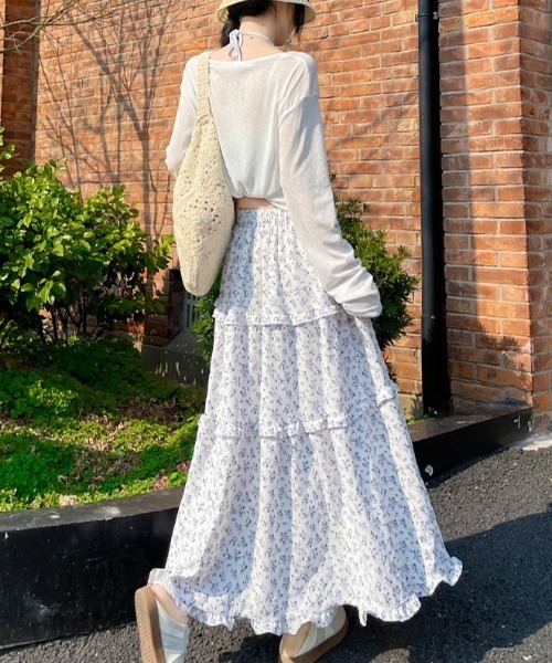 Teem Store(チームストア)の「フラワーティアードロングスカート(スカート・レディース・ホワイト/ネイビー・S/M)」の13枚目の写真