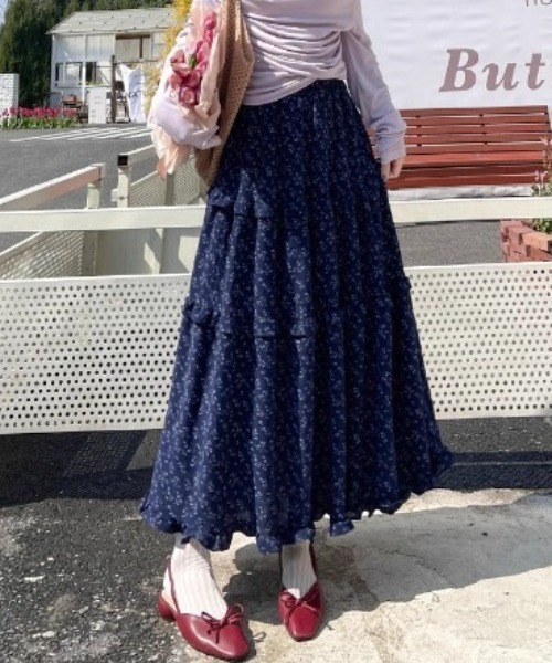 Teem Store(チームストア)の「フラワーティアードロングスカート(スカート・レディース・ホワイト/ネイビー・S/M)」の18枚目の写真