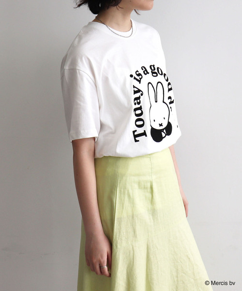 Miffy（ ミッフィー）の「【miffy/ミッフィー】英字プリント半袖Tシャツ（Tシャツ/カットソー・レディース・オフホワイト/チャコール・M～Ｌ/LL～3L）」の16枚目の写真
