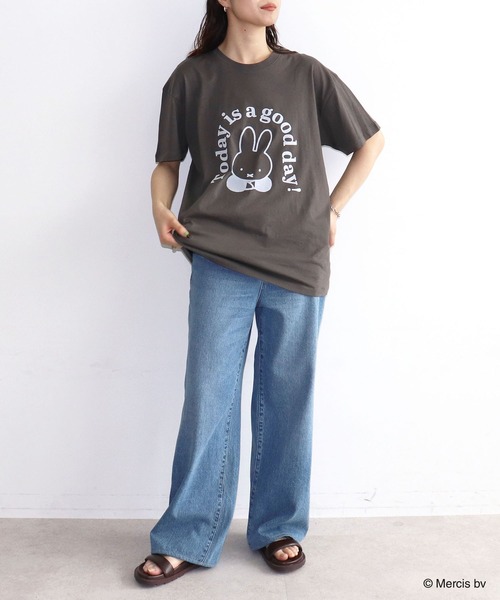 Miffy（ ミッフィー）の「【miffy/ミッフィー】英字プリント半袖Tシャツ（Tシャツ/カットソー・レディース・オフホワイト/チャコール・M～Ｌ/LL～3L）」の4枚目の写真