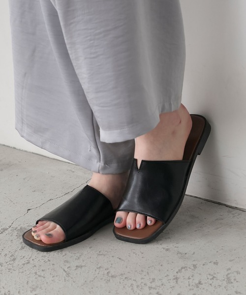 forksy.(フォルクシー)の「【forksy.】フラットソール ベーシック サンダル(サンダル・レディース・ブラック/ベージュ・L/M)」の3枚目の写真