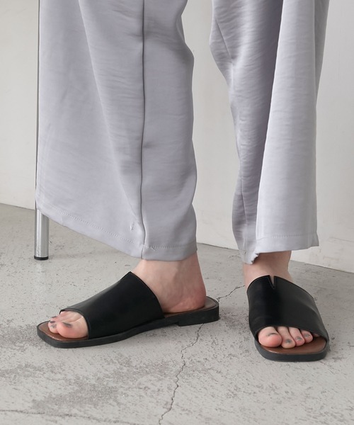 forksy.(フォルクシー)の「【forksy.】フラットソール ベーシック サンダル(サンダル・レディース・ブラック/ベージュ・L/M)」の5枚目の写真