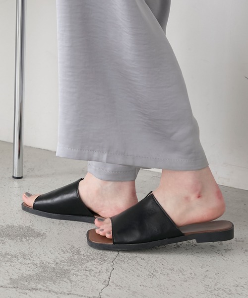 forksy.(フォルクシー)の「【forksy.】フラットソール ベーシック サンダル(サンダル・レディース・ブラック/ベージュ・L/M)」の6枚目の写真