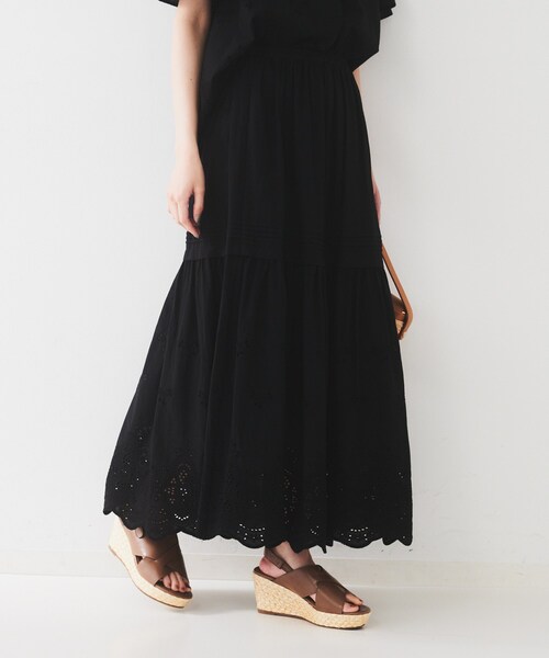 UNTITLED（アンタイトル）の「【セットアップ可/コットン100】スカラップ刺繍スカート（スカート・レディース・ホワイト/ブラック・42/44/46/48/00/01/02/03/04）」の5枚目の写真