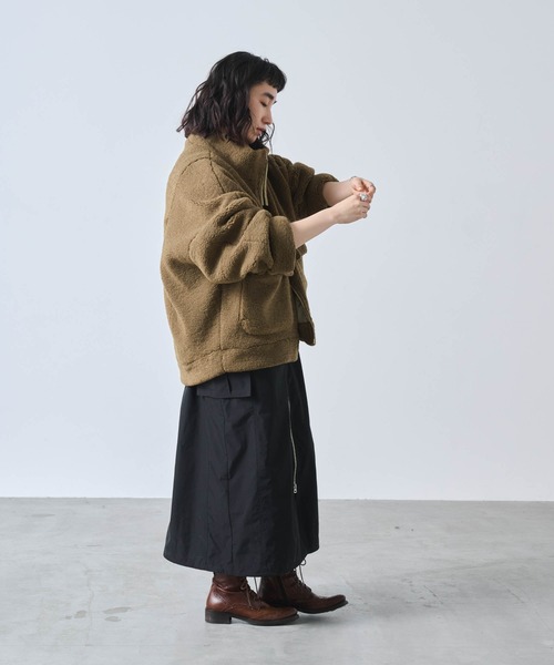 kha:ki(カーキ)の「「KHA:KI / カーキ」STAND COLLAR BOA JACKET(その他アウター・レディース・オフホワイト/ブラック/オリーブ・1/2)」の15枚目の写真