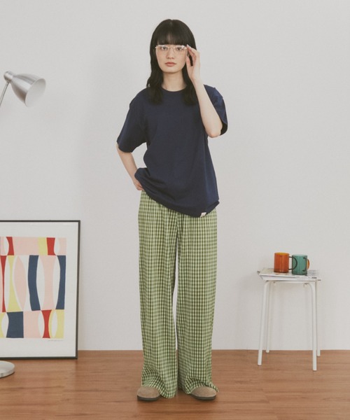 MERLOT(メルロー)の「MERLOTオリジナルベーシックコットンTシャツ(Tシャツ/カットソー・レディース・ライトグレー/レッド/ネイビー/ベージュ・FREE)」の22枚目の写真