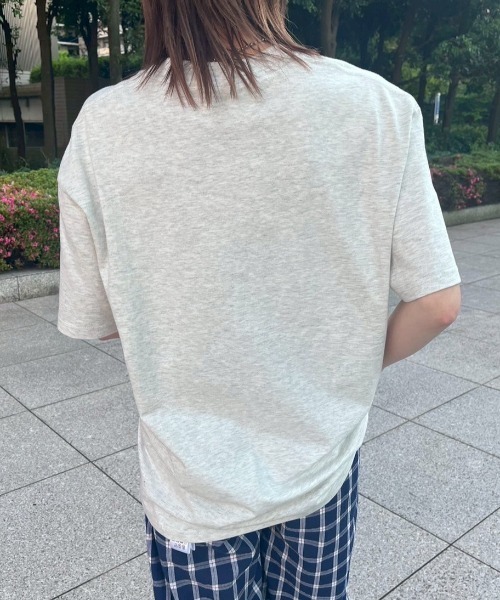 MERLOT(メルロー)の「MERLOTオリジナルベーシックコットンTシャツ(Tシャツ/カットソー・レディース・ライトグレー/レッド/ネイビー/ベージュ・FREE)」の18枚目の写真
