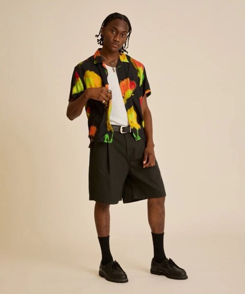 OBEY（オベイ）の「【OBEY】 OLIVER TWILLPLEATED SHORT（その他パンツ・メンズ・サンドベージュ/ブラック・32/34）」の3枚目の写真
