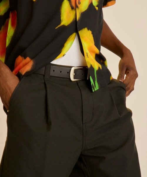 OBEY（オベイ）の「【OBEY】 OLIVER TWILLPLEATED SHORT（その他パンツ・メンズ・サンドベージュ/ブラック・32/34）」の4枚目の写真