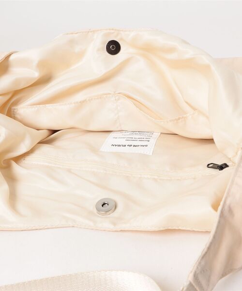 SALON de RUBAN（サロンドルヴァン）の「【SALON de RUBAN / サロン ド ルヴァン】 × PEZ ショルダートート（ショルダーバッグ・レディース・ライトグレー/ブラック/アイボリー/モカ・FREE）」の6枚目の写真