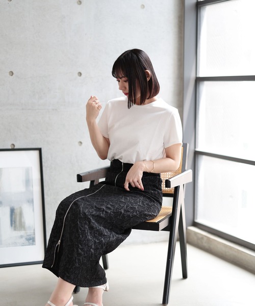 Ruwan yu（ルワンユー）の「フロントジップエンボスフラワータイトスカート【大きいサイズ対応】（スカート・レディース・ブラック・4L/3L/LL/L）」の13枚目の写真