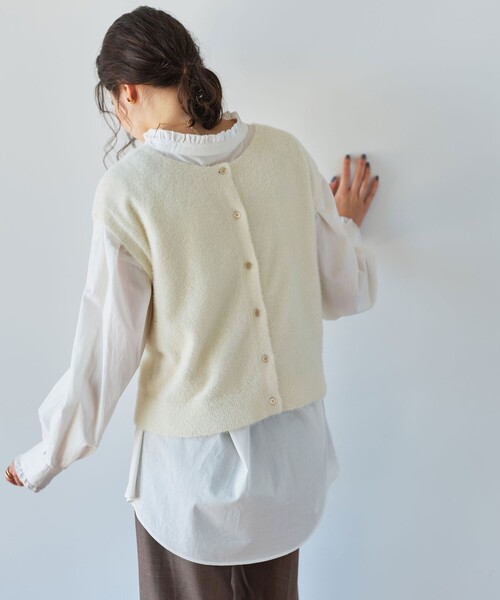green label relaxing(グリーンレーベルリラクシング)の「フラッフフェザー 2WAY フレンチスリーブ ニット -ウォッシャブル-(ニット/セーター・レディース・オフホワイト/ライトブルー/ダークブラウン/ダークグレー・FREE)」の6枚目の写真