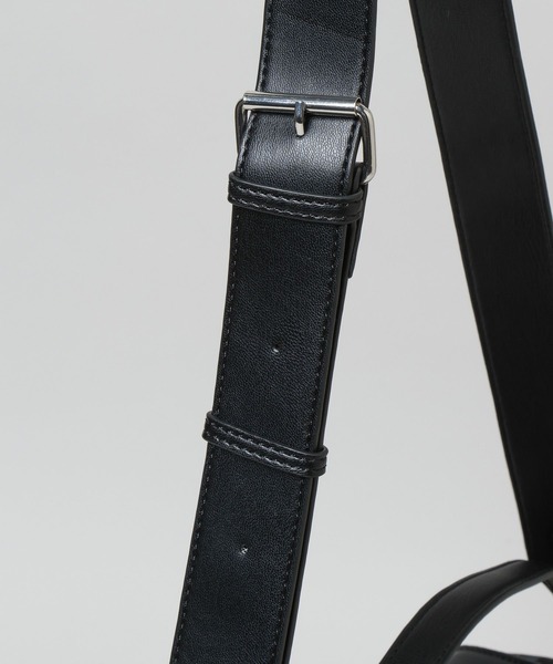 A part by(アパートバイ)の「2WAYソフトバッグ(ショルダーバッグ・レディース・ブラック/ライトベージュ・FREE)」の7枚目の写真