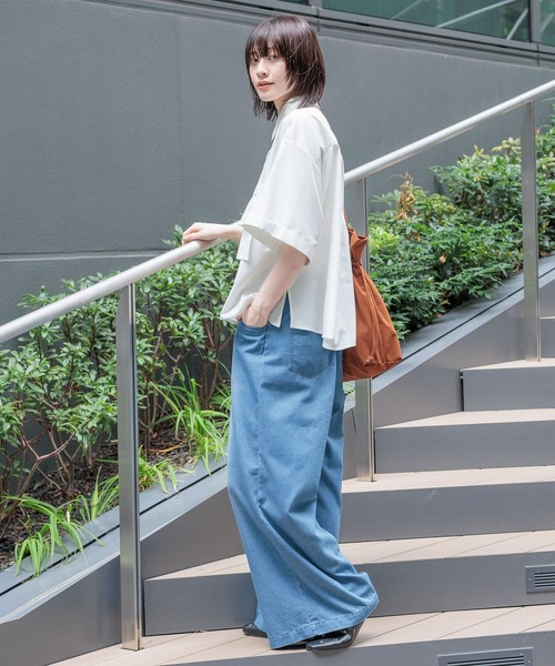 LAKOLE(ラコレ)の「ヌバック風巾着トートバッグ / 574762(トートバッグ・レディース・ブラック/ブラウン/グレイッシュベージュ/ライトグリーン・FREE)」の13枚目の写真