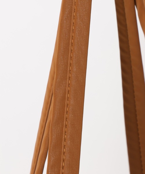 LAKOLE(ラコレ)の「ヌバック風巾着トートバッグ / 574762(トートバッグ・レディース・ブラック/ブラウン/グレイッシュベージュ/ライトグリーン・FREE)」の20枚目の写真