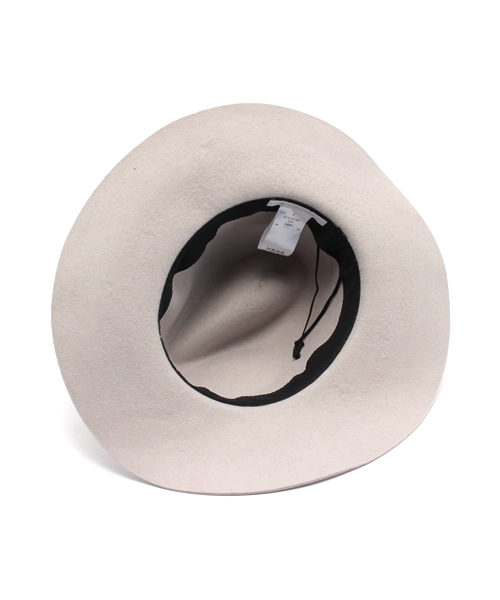 MERCURYDUO（マーキュリーデュオ）の「【GDS】 フェイクスエード細リボンHAT（ハット・レディース・キャメル/ライトグレー/ベージュ系その他・FREE）」の8枚目の写真