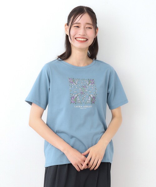 LAURA ASHLEY（ローラアシュレイ）の「【STORY掲載！/接触冷感/コットン100％／3colors】エラビー スカーフ柄 Tシャツ（Tシャツ/カットソー・レディース・オフホワイト/チャコールグレー/サックスブルー・38/40）」の12枚目の写真
