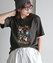 デザイングラフィックモチーフTシャツ