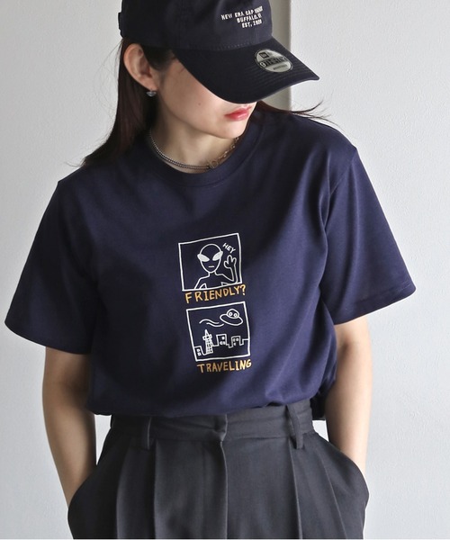 COURO(コウロ)の「デザイングラフィックモチーフTシャツ(Tシャツ/カットソー・レディース・ライトグレー系/レッド系1/ホワイト系1/レッド系/ホワイト系/イエロー系2/ライトグレー系1/ネイビー系/グレー系/レッド系2/グレー系2/ホワイト系2/ピンク系1/イエロー系1/イエロー系/ライトグレー系2/ネイビー系1/グレー系1/ピンク系/ピンク系2/ネイビー系2・FREE)」の12枚目の写真