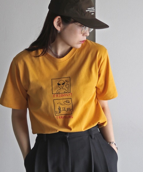 COURO(コウロ)の「デザイングラフィックモチーフTシャツ(Tシャツ/カットソー・レディース・ライトグレー系/レッド系1/ホワイト系1/レッド系/ホワイト系/イエロー系2/ライトグレー系1/ネイビー系/グレー系/レッド系2/グレー系2/ホワイト系2/ピンク系1/イエロー系1/イエロー系/ライトグレー系2/ネイビー系1/グレー系1/ピンク系/ピンク系2/ネイビー系2・FREE)」の15枚目の写真