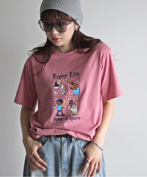 COURO(コウロ)の「デザイングラフィックモチーフTシャツ(Tシャツ/カットソー・レディース・ライトグレー系/レッド系1/ホワイト系1/レッド系/ホワイト系/イエロー系2/ライトグレー系1/ネイビー系/グレー系/レッド系2/グレー系2/ホワイト系2/ピンク系1/イエロー系1/イエロー系/ライトグレー系2/ネイビー系1/グレー系1/ピンク系/ピンク系2/ネイビー系2・FREE)」の17枚目の写真