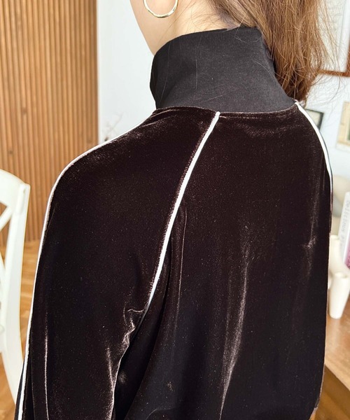 moment+(モーメントプラス)の「ワンポイント刺繍配色ラインベロアトラックジャケット(ブルゾン・レディース・ボルドー/ブラウン/ネイビー/ブラック・M/L)」の7枚目の写真